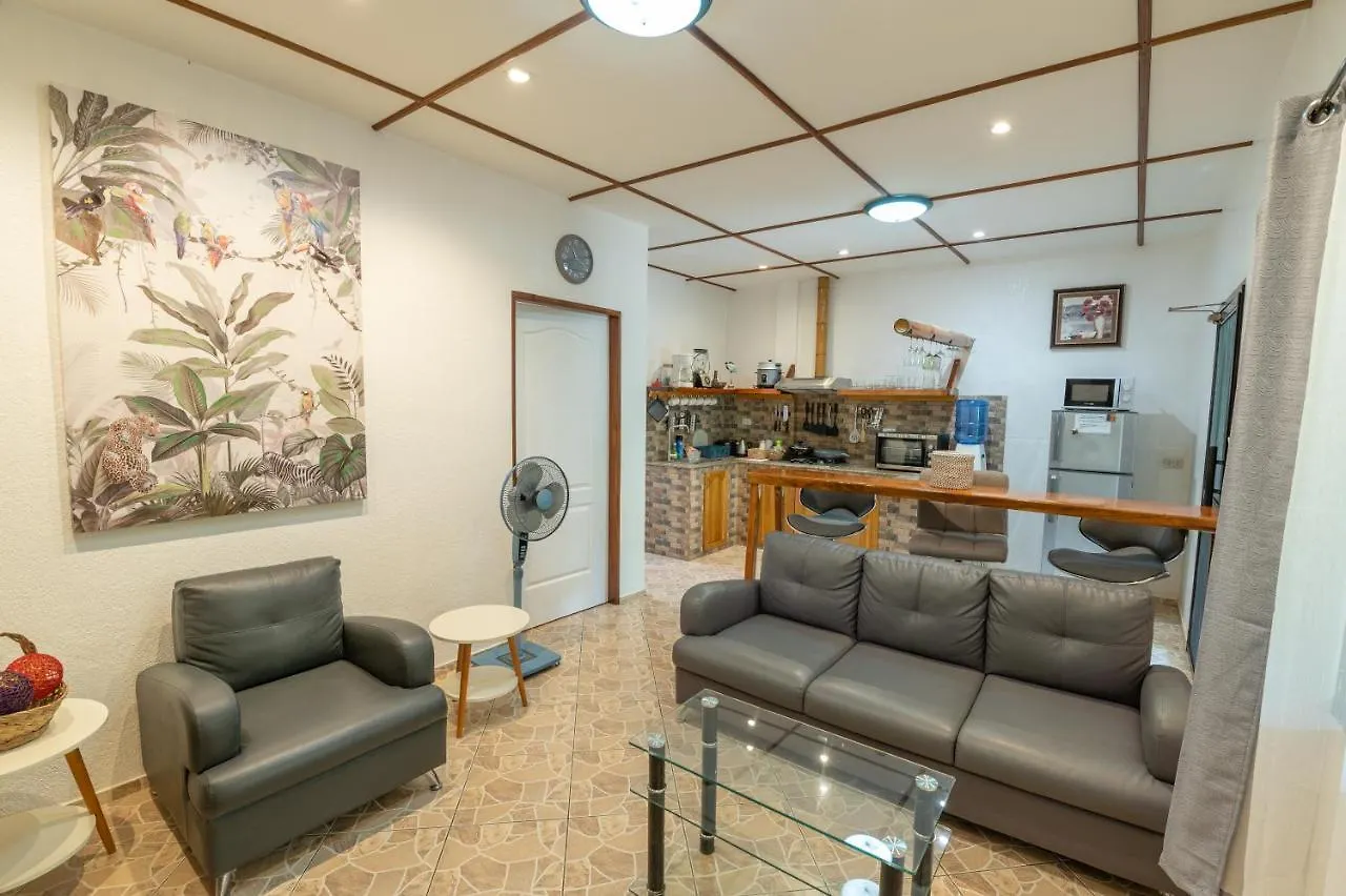 Alona Apartments 팡라오